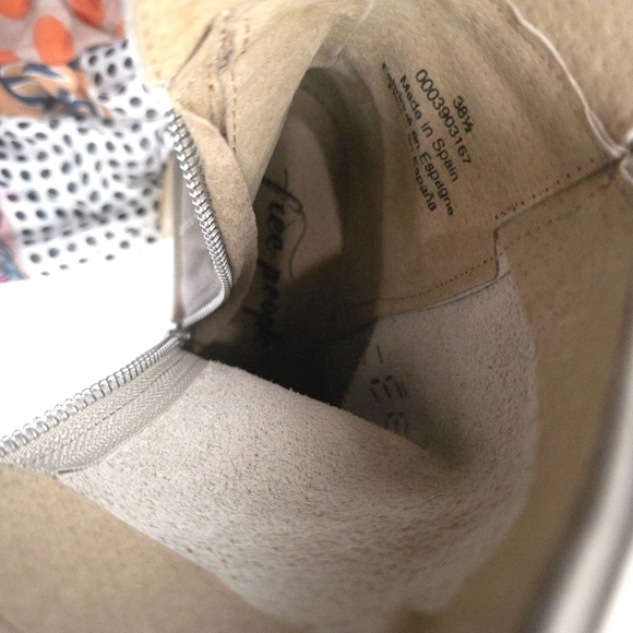 Free People Stylish Grey Beige Platform Boots Sz 38½ - Picture 15 of 16